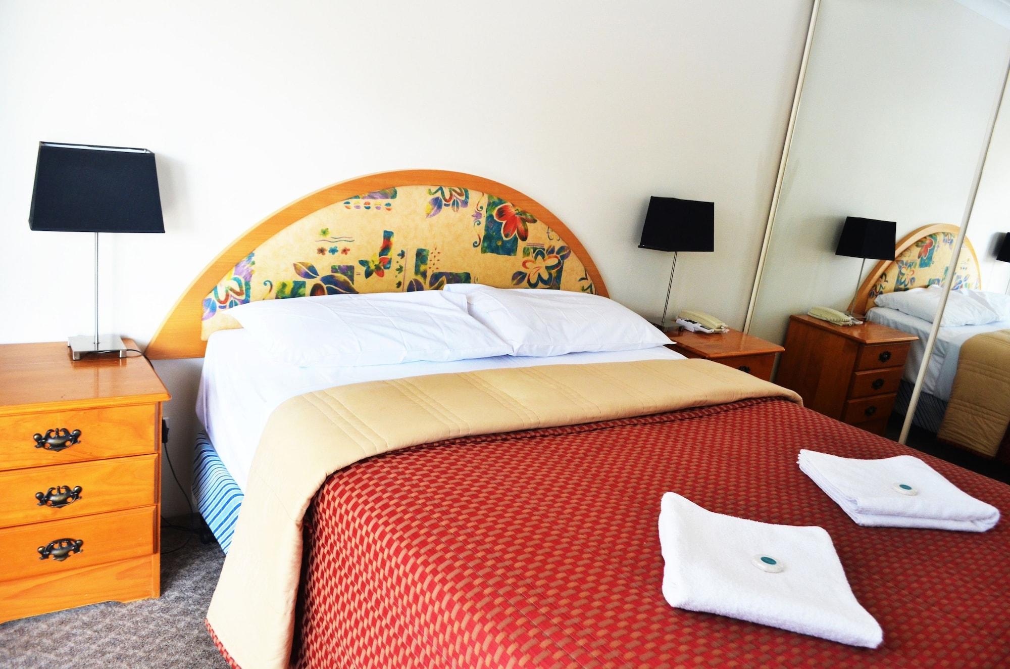 Aparthotel Spring Hill Mews 4*